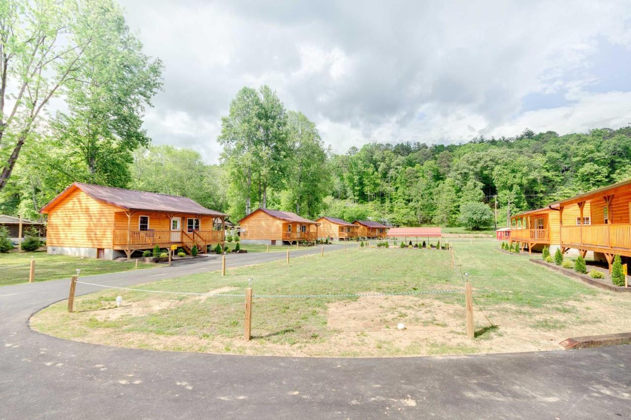 Cozy Cabin On Tuckasegee River - Near Bryson City Kültér fotó